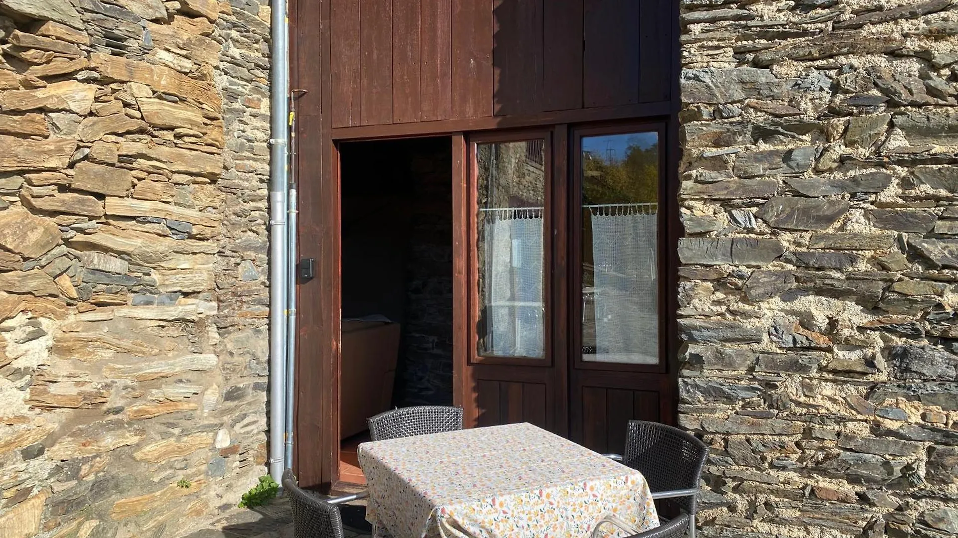 Can Bonada El Serrat Guest house