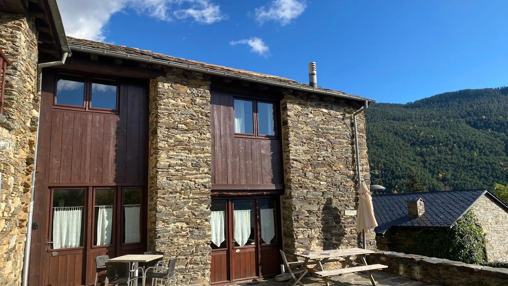 Can Bonada El Serrat Guest house